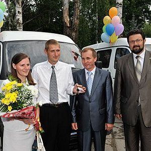 Четырем многодетным семьям подарили «Газели» - Брянск - Yansk.ru