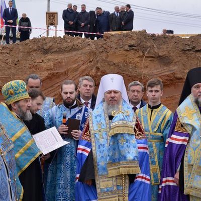 В Клинцах был заложен первый камень кафедрального собора - Брянск - Yansk.ru