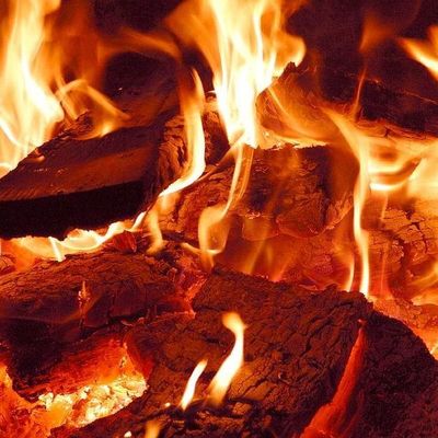 Жительница Брянска винит коммунальщиков в пожаре - Брянск - Yansk.ru