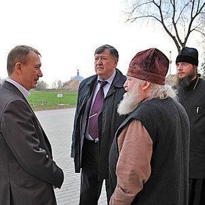 Губернатор Брянской области Николай Денин посетил Свенский монастырь - Брянск - Yansk.ru