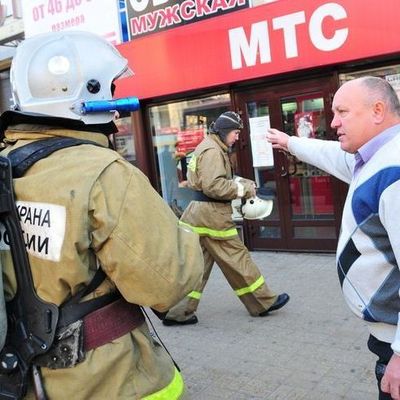 На здании торгового дома «Весна» состоялось тренировочное пожарно-тактическое учение - Брянск - Yansk.ru