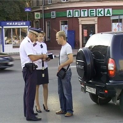 Инспекторы ГИБДД провели опрос общественного мнения - Брянск - Yansk.ru