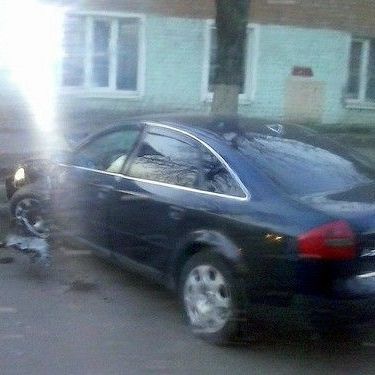 В Советском районе Audi сбила пешехода и врезалась во встречный автомобиль - Брянск - Yansk.ru