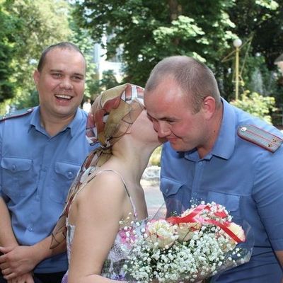 Сотрудники ДПС спасли девушку, пострадавшую в аварии - Брянск - Yansk.ru
