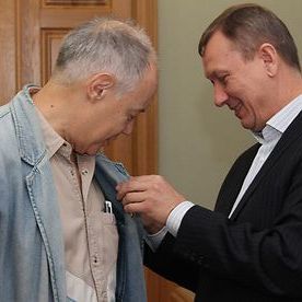 Актер Владимир Конкин получил медаль от брянского губернатора - Брянск - Yansk.ru