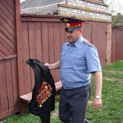 Клинцовские милиционеры вернули ветерану награды - Брянск - Yansk.ru