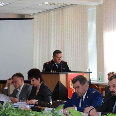 Начальник городского гарнизона полиции подвел итоги работы, проделанной в 1 квартале 2013 года - Брянск - Yansk.ru