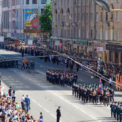 В Брянске прошел парад по случаю Дня Победы - Брянск - Yansk.ru