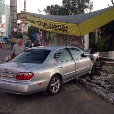 В Брянске в отношении протаранившего остановку водителя возбудили уголовное дело - Брянск - Yansk.ru