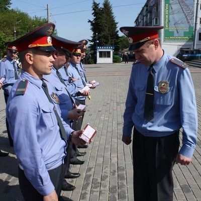 Показательный развод полицейских нарядов прошел на Площади Партизан - Брянск - Yansk.ru
