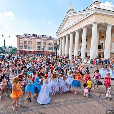 В Брянске прошёл четвёртый Парад невест - Брянск - Yansk.ru