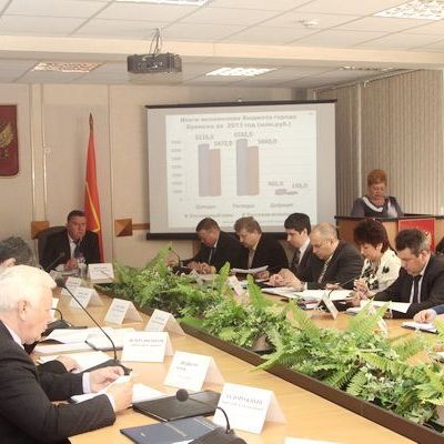 Бюджет Брянска 2013 года признан дефицитным - Брянск - Yansk.ru