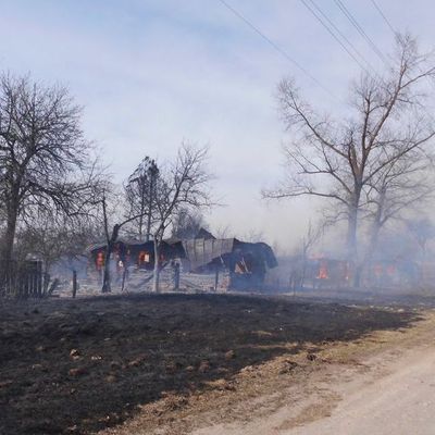 Пожар уничтожил шесть домов - Брянск - Yansk.ru