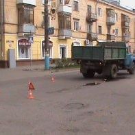 В Брянске грузовик сбил трех школьников - Брянск - Yansk.ru
