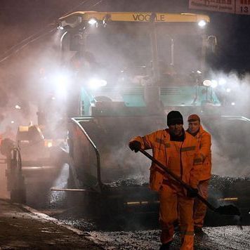 В Брянске продолжается ремонт дорог в ночное время - Брянск - Yansk.ru