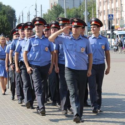 В Брянске прошел строевой смотр нарядов городской полиции - Брянск - Yansk.ru