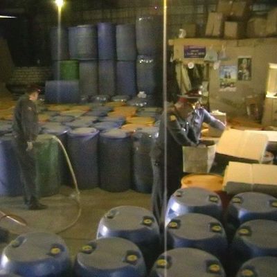 Брянская полиция закрыла подпольный ликеро-водочный завод - Брянск - Yansk.ru